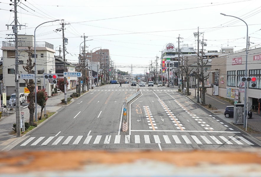 名古屋・笠寺の幹線道路と街並み、交通中心に変化した地域の風景