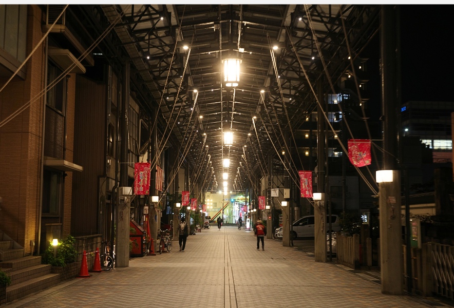 名古屋市円頓寺商店街 夜のアーケードと通り